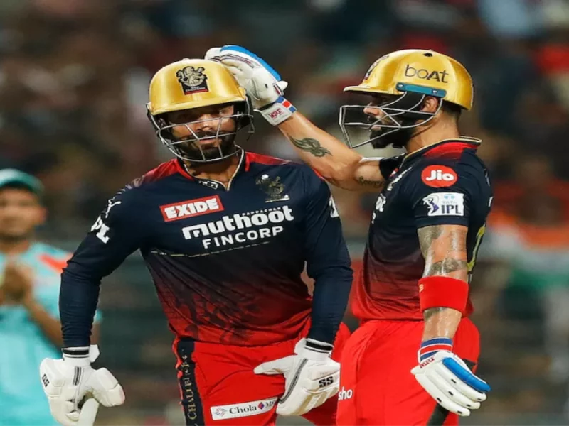 IPL 2023: बीच टूर्नामेंट में Virat Kohli की टीम RCB को लगा झटका, अचानक बाहर हुआ यह विस्फोटक खिलाड़ी